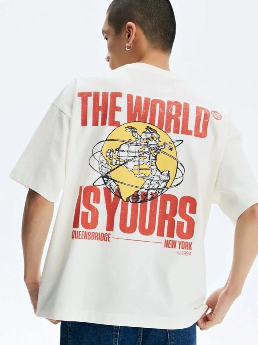 H&M not available in the USA “THE WORLD IS YOURS” Oversized Graphic Tee in White